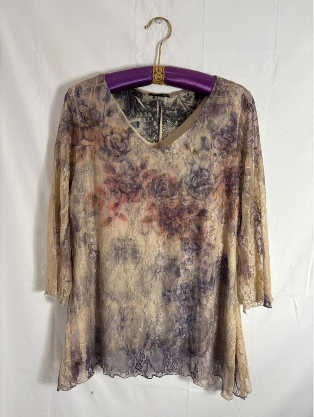 Whimsigoth Romantic Floral Lace V-Neck 3/4 Sleeve Shark-bite Hem Top Size L